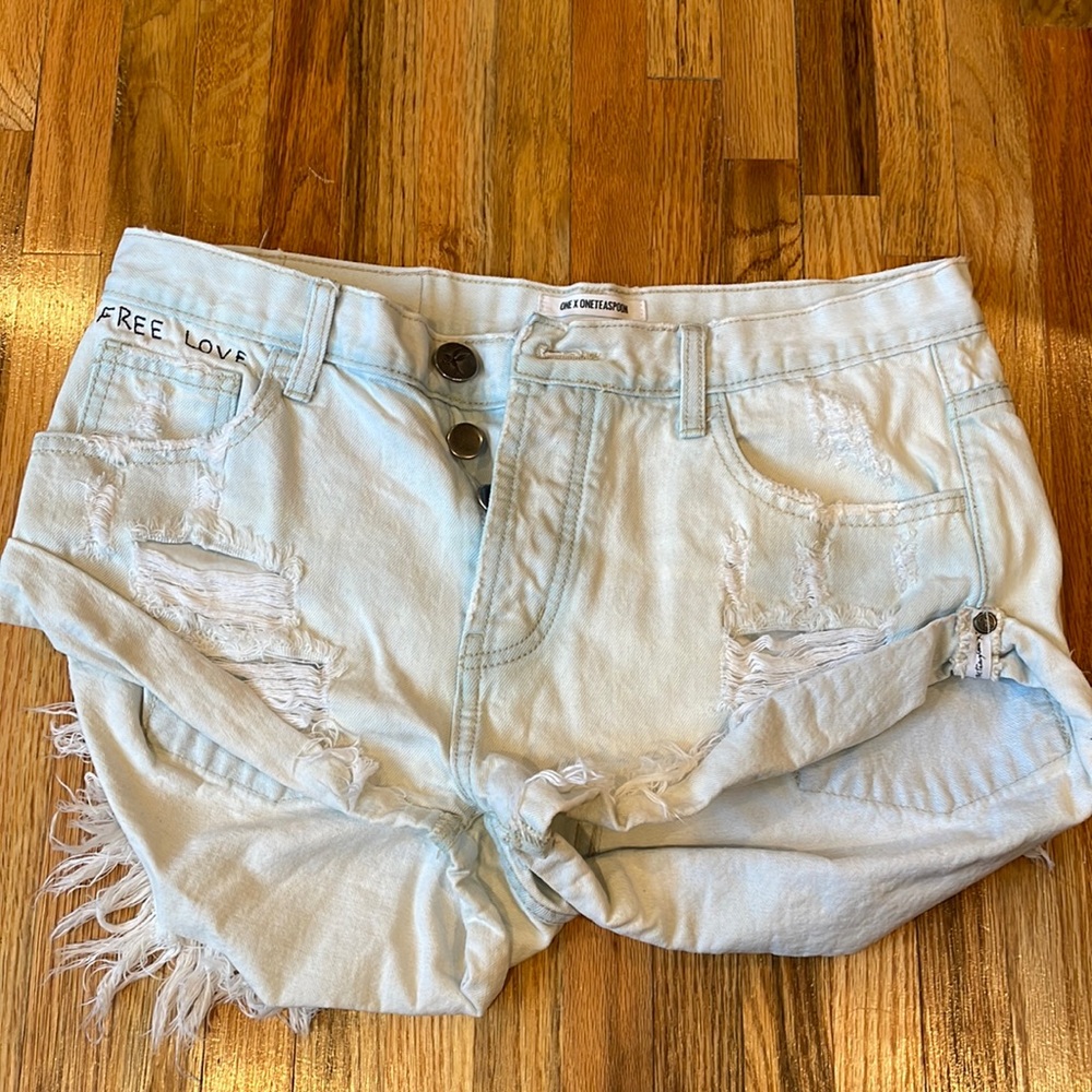 One Teaspoon Shorts Size 28